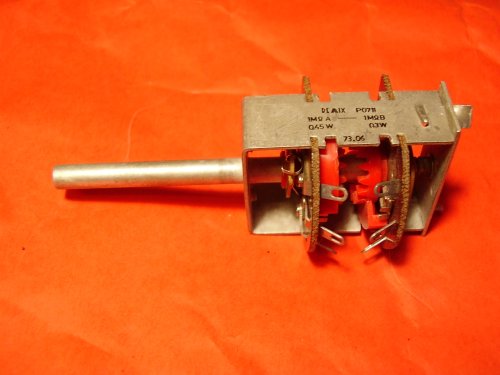 P1010013_Potmeter_2x1M.JPG