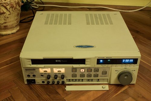 Panasonic AG-7355 S-VHS Recorder