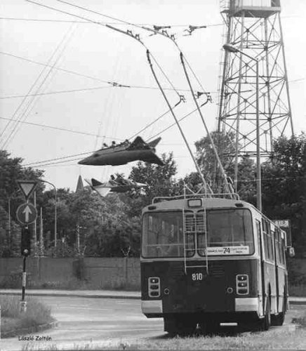 Vidámpark még a felüljáró megépülése előtt 74-es trolibusszal Vidámpark még a felüljáró megépülése előtt 74-es trolibusszal