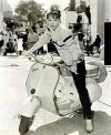Audrey Hepburn - Vespa ET