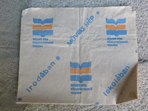 csomagoló papír