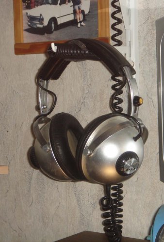 AKG K-180 fejhallgató