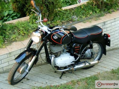 Pannonia motorkerékpár