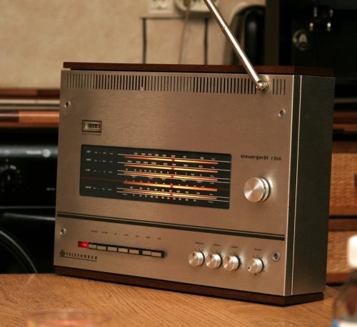 Telefunken R205 rádióerősítő
