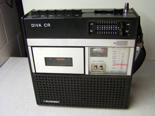Blaupunkt Diva Cr 100 német rádiósmagnó Blaupunkt Diva Cr 100 német rádiósmagnó
