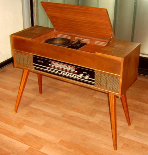 Videoton zeneszekrény - ZR 4932 S