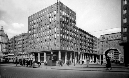 Madách tér Tanács körút