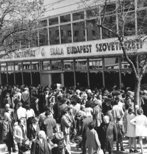 Skála Budapest Szövetkezeti Nagyáruház megnyitása