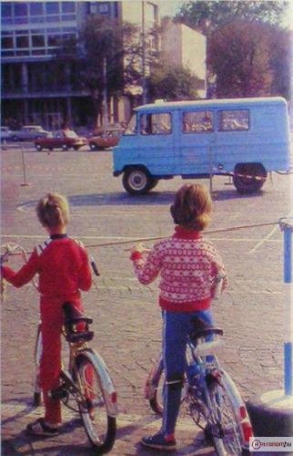 Gyerekek bicajok és Zuk