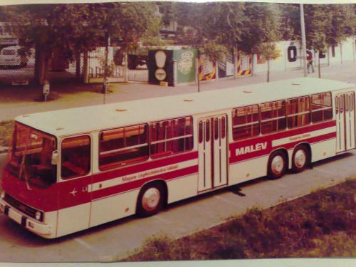 ikarus 250 reptéri autóbusz