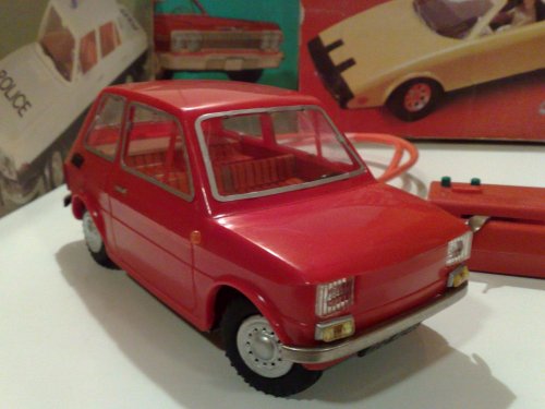 Polski Fiat 126p távirányítós autó