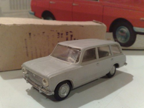 Lada 1200 kombi modellautó