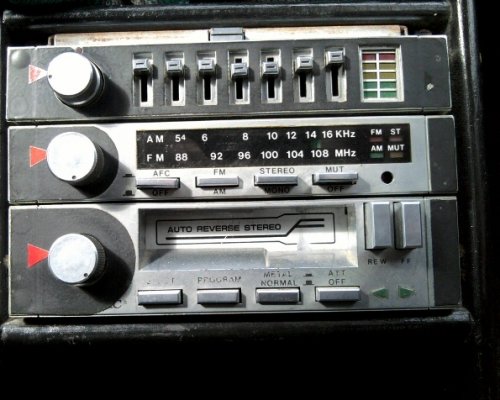 Autórádió különlegesség-King Sonic