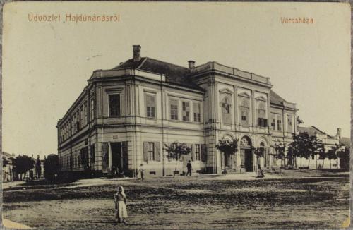 Hajdúnánás - Városháza