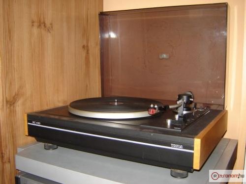 Tesla lemezjátszó NC-430