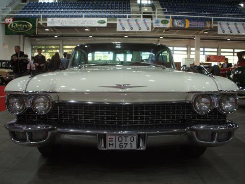 Cadillac Seadan DeVille  1.