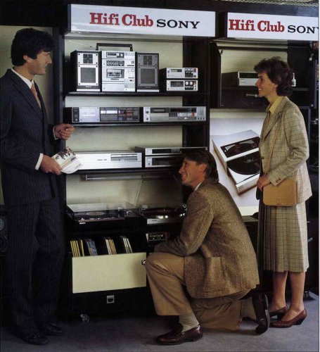 Sony bolt 1984-ből Sony bolt 1984-ből