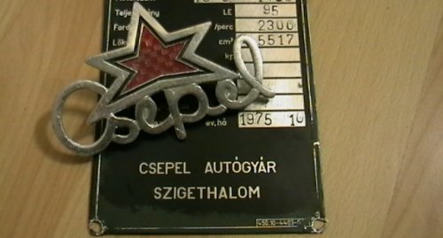 Csepel teherautó embléma
