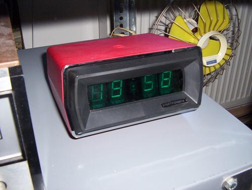 Elektronika asztali óra Elektronika asztali óra