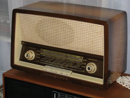 Loewe Opta Bella (6720W) csöves rádió