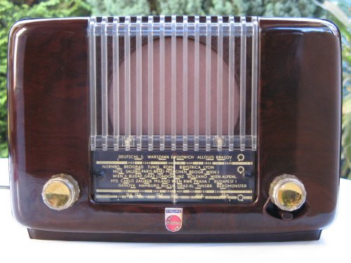 Philips Grandezza ( BD211U) csöves bakelit kisrádió Philips Grandezza ( BD211U) csöves bakelit kisrádió