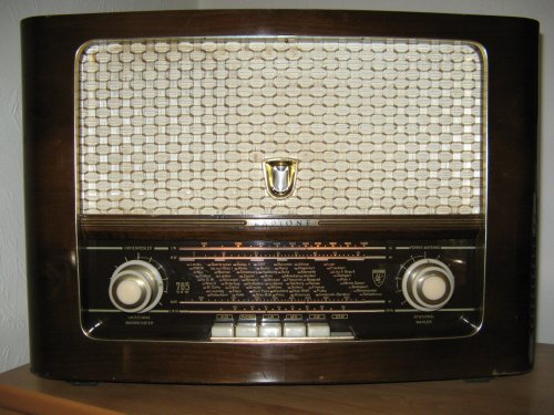 RADIONE 765 UKW (Radio Nikolaus Eltz)