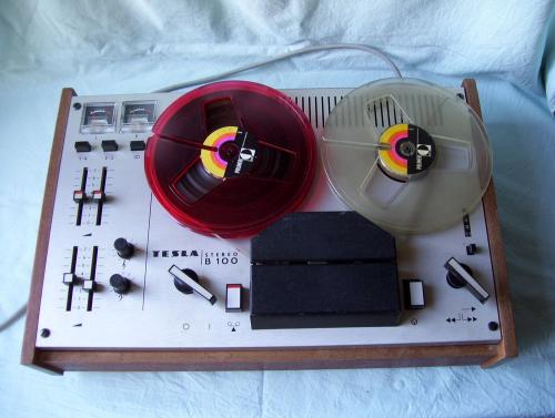 Tesla B-100 st. magnetofon Tesla B-100 st. magnetofon