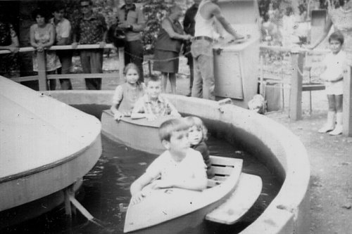 Vidám Park - csónak Vidám Park - csónak