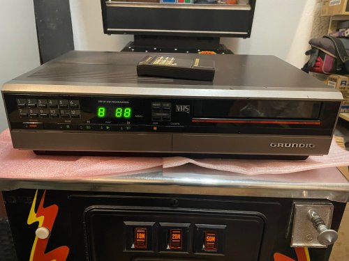 Grundig VS 180