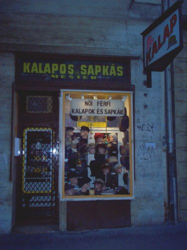 Kalapos cégtábla Kalapos cégtábla