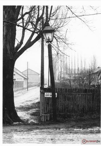 Utcai petróleum lámpa Utcai petróleum lámpa