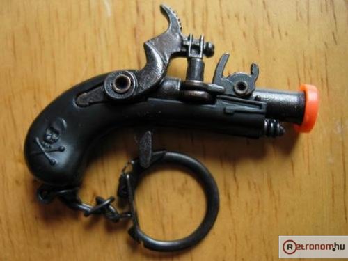 Pisztoly kulcstartó