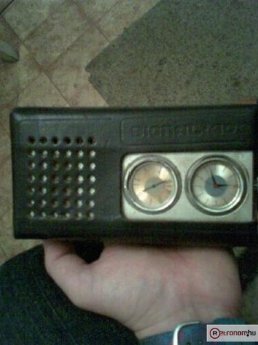 Signal 402 rádió ébresztősóra 