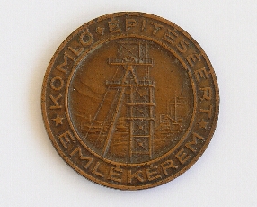 Komló építéséért emlékérem