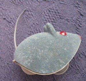 Lemezárugyári flokkolt egér szürke