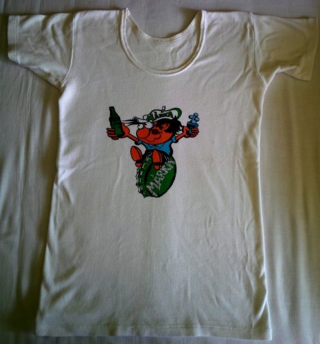 Márka üdítő póló