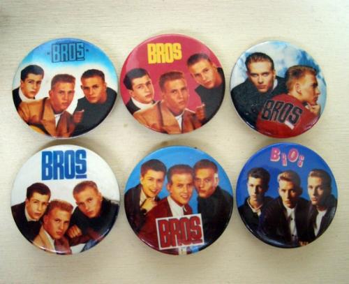 Popzenei kitűzők a '80-as évekből 4.