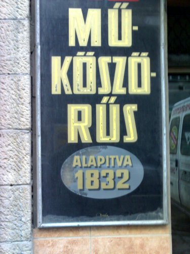 Műköszörűs cégtábla Műköszörűs cégtábla