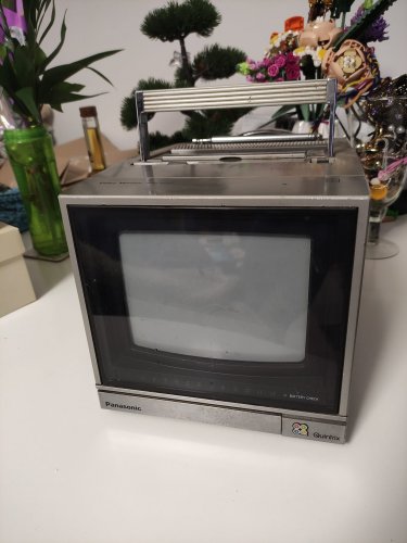 Panasonic TC-600 stúdió monitor és TV - 20 cm-es.