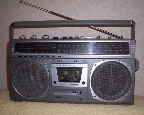 Philips rádiósmagnó D8418