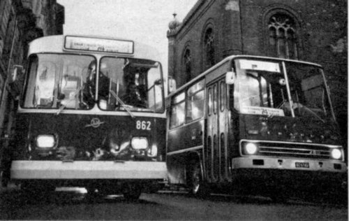 régi ZIU 9-es Trolibusz Ikarus busszal