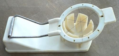 Keménytojás szeletelő