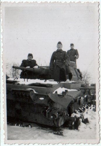 Katonák 1944