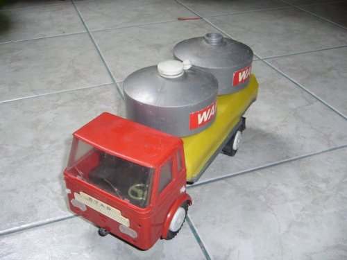 Star műanyag tartályos autó