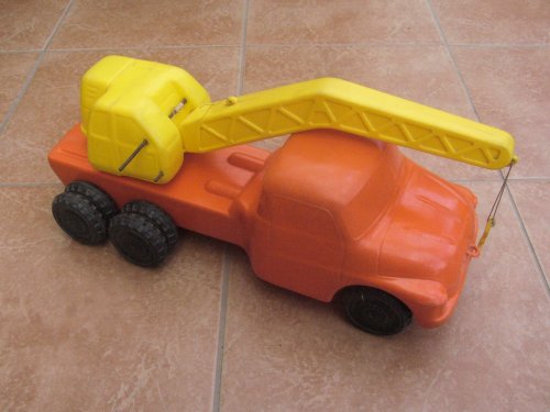 Tátra darus müanyag autó 