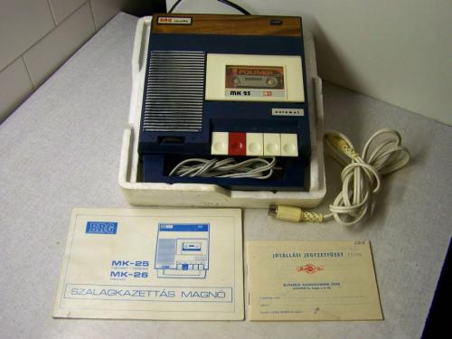 BRG MK 25 magnetofon dobozában