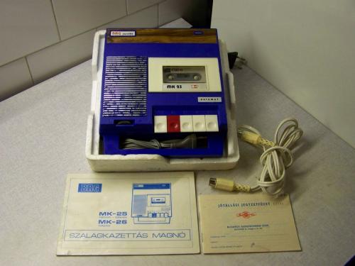 BRG MK 25 magnetofon dobozában BRG MK 25 magnetofon dobozában