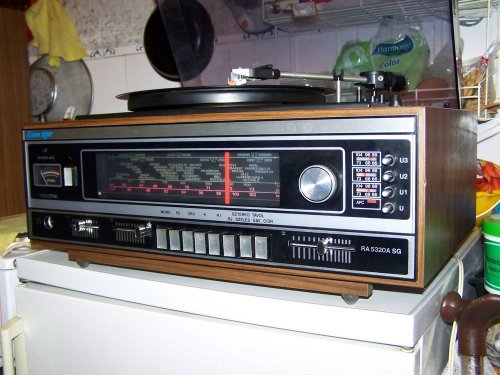 Videoton RA - 5320 A SG st rádió és NC - 420 lemezjátszó
