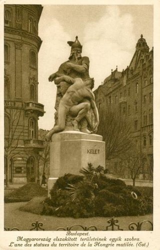 Trianoni emlékmű - Kelet