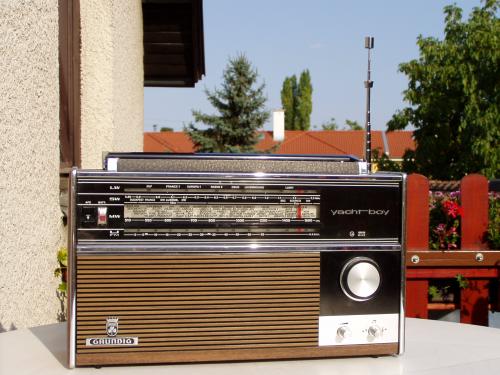 Grundig táskarádió Yacht Boy 210 Grundig táskarádió Yacht Boy 210